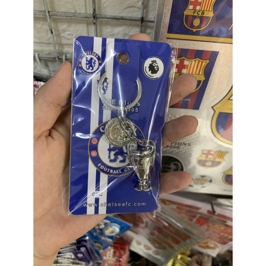 Móc khóa cúp c1 kèm logo câu lạc bộ Chelsea