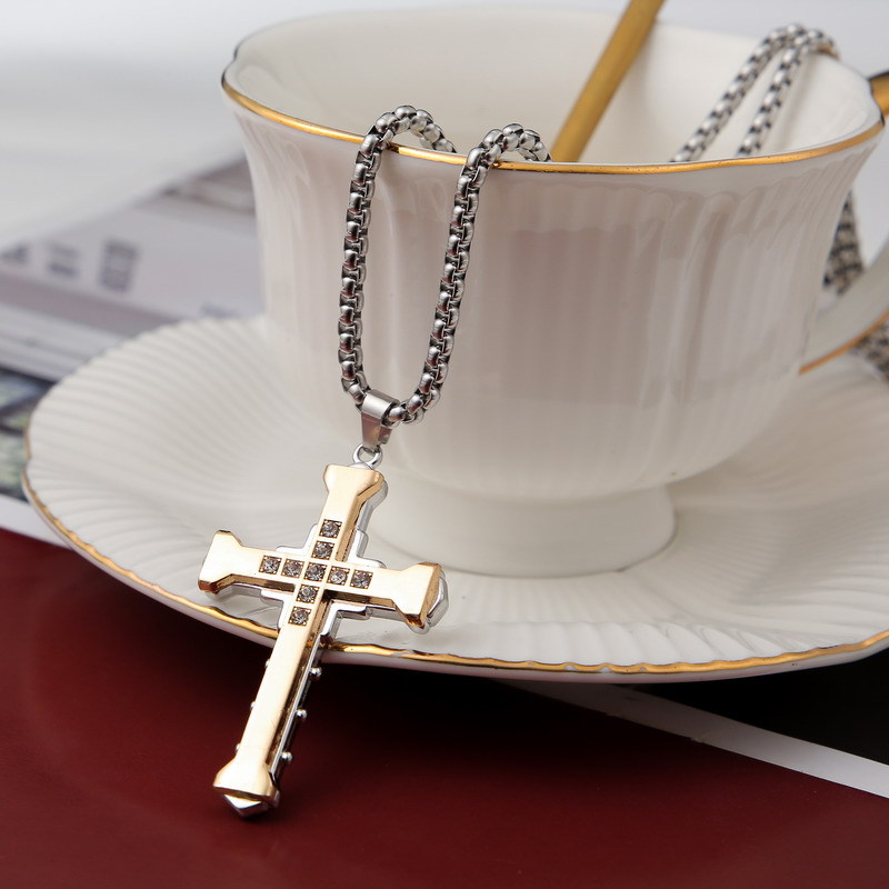 vòng cổ Mặt Hình Thánh Giá Đính Đá Pha Lê Thời Trang