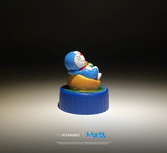 Mô hình Doraemon ( có thể dùng làm nắp chai )