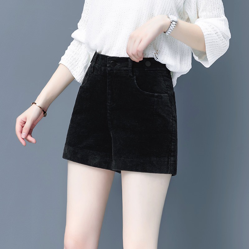 Quần Shorts Nhung Tăm