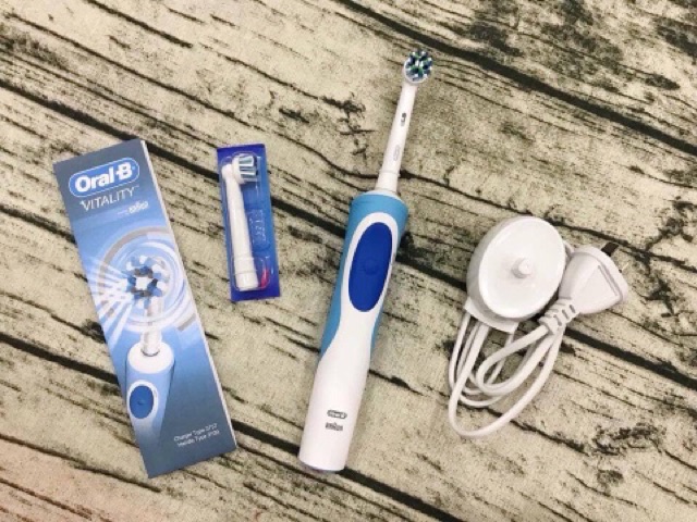BÀN CHẢI ĐIỆN CHÍNH HÃNG ORAL B