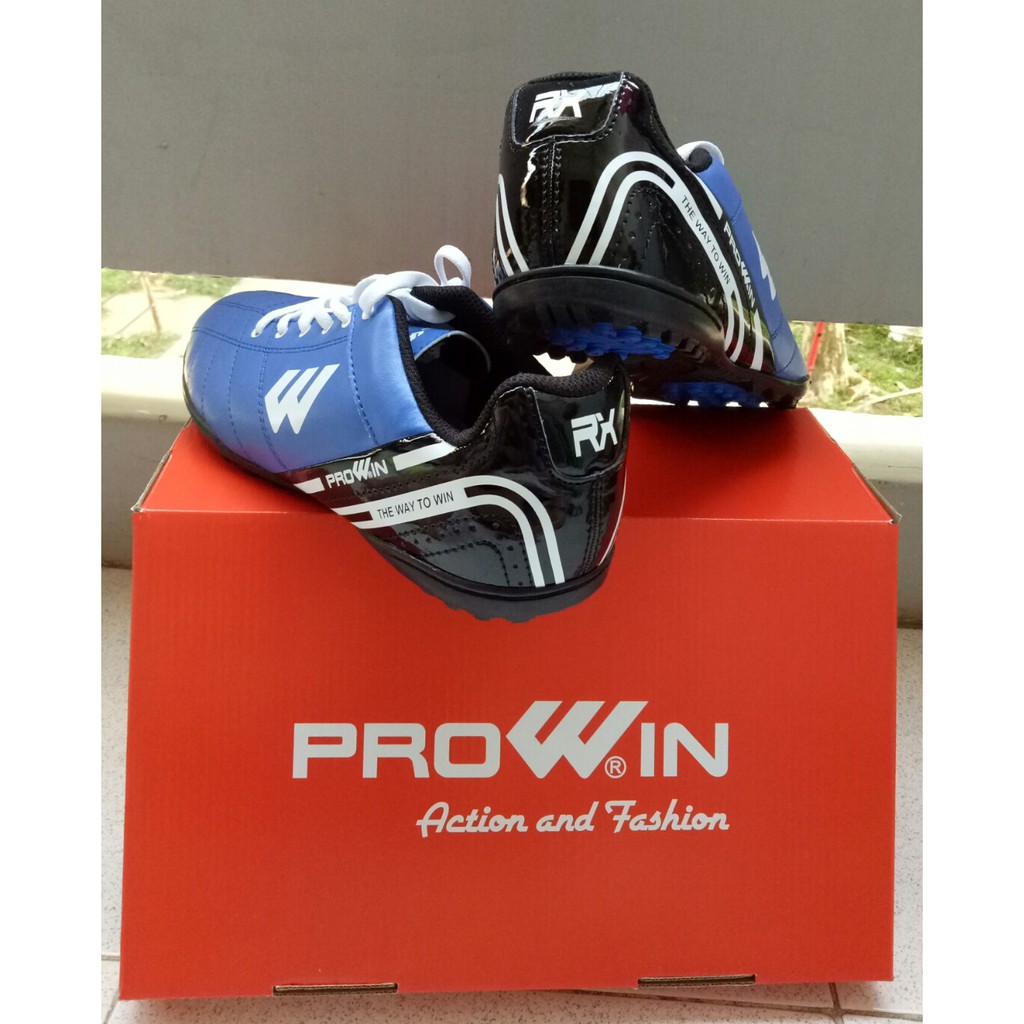 GIÀY ĐÁ BÓNG CHÍNH HÃNG