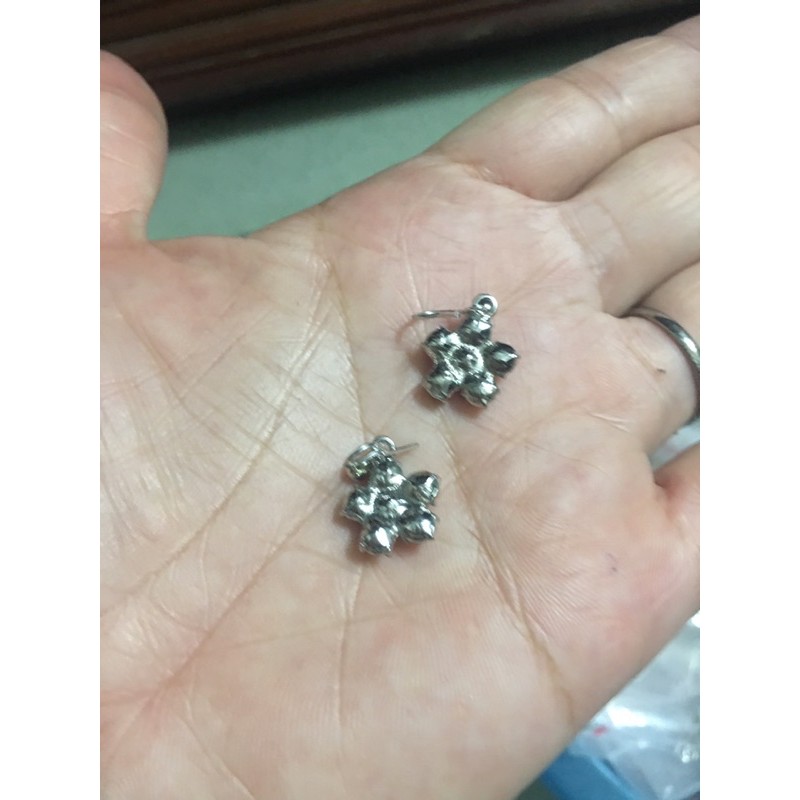Đôi bông tai kiểu móc phối đá si tuyển Nhật