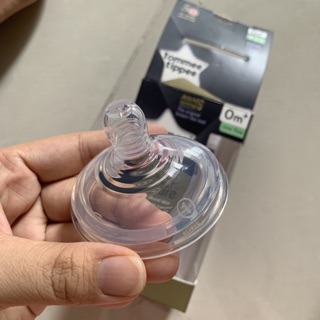 Bình sữa Tommee Tippee 260ml close nature