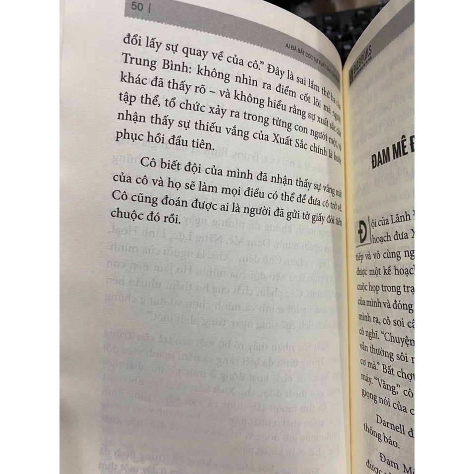 Sách - Ai bắt cóc sự xuất sắc của bạn ? ( MCBooks )