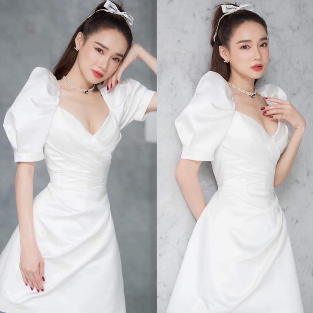 🔥𝓠𝓾ả𝓷𝓰 𝓒𝓱â𝓾 CAO CẤP🔥 Đầm xòe kiểu đắp chéo ngực tay phồng xếp ly eo cổ V màu trắng vải phi mờ nhập khẩu ladyvin