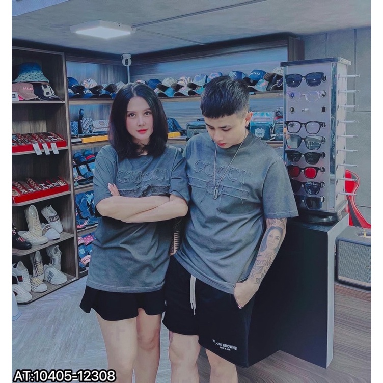 Áo phông nam guci  xám tay ngắn cổ tròn  chất liêu  vải ctoong  bò giày dặn dược in chữ nổi đẹp