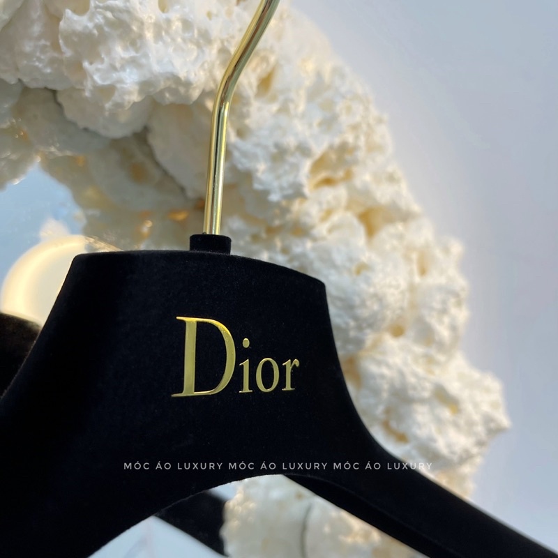 Móc Áo Dior