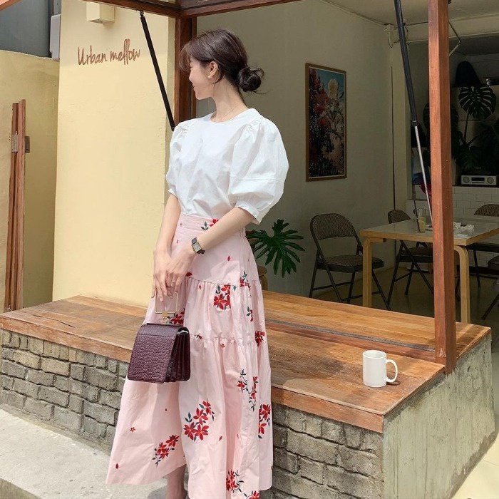 Set chân váy thêu hoa + áo sơ mi tay phồng Hàn Quốc (Korea)