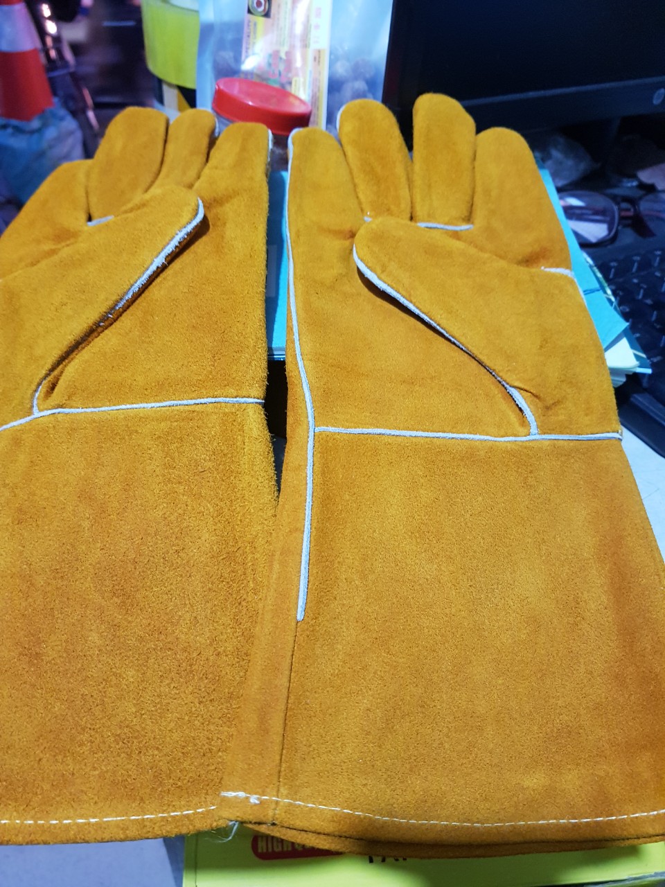 Găng tay hàn Everest EW14 Bao tay hàn da lộn, chống cháy, chịu nhiệt/tia lửa văng bắn, lớp lót chống hầm bí