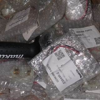 Giá than máy mài makita 14.4v 18v