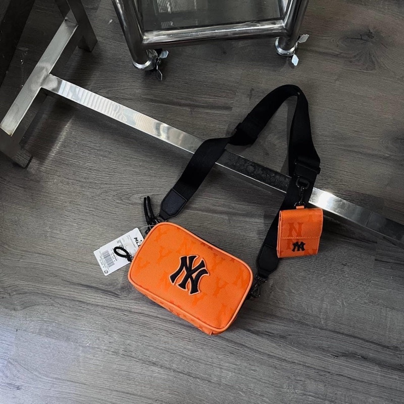 Túi đeo chéo MLB dáng hộp chữ nhật nhỏ UNISEX