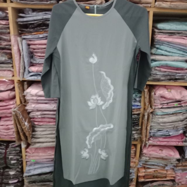Áo dài 2 tà đôi vải lụa