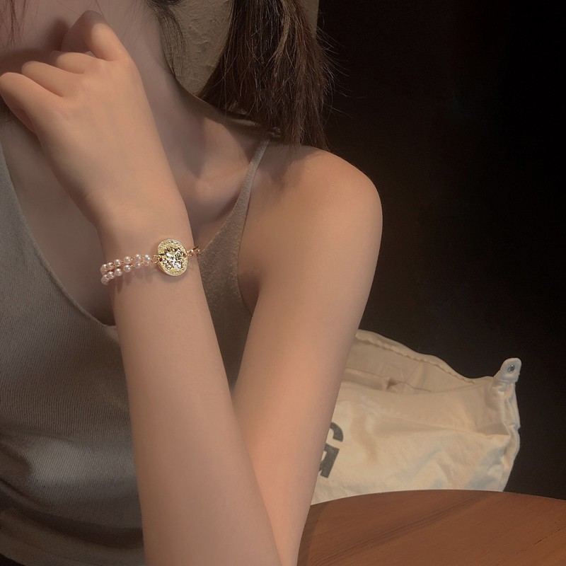 Vòng tay đính hạt ngọc trai giả xinh xắn C93