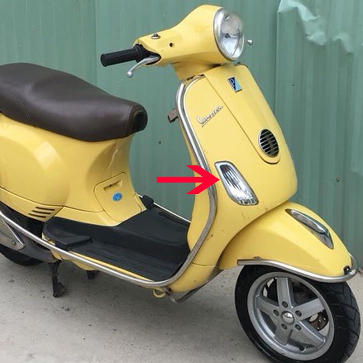 Đèn Xi nhan xe máy - Đèn xi nhan trước xe VESPA LX 125 - 150