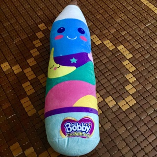 Gối ôm bobby hình bút chì cho bé