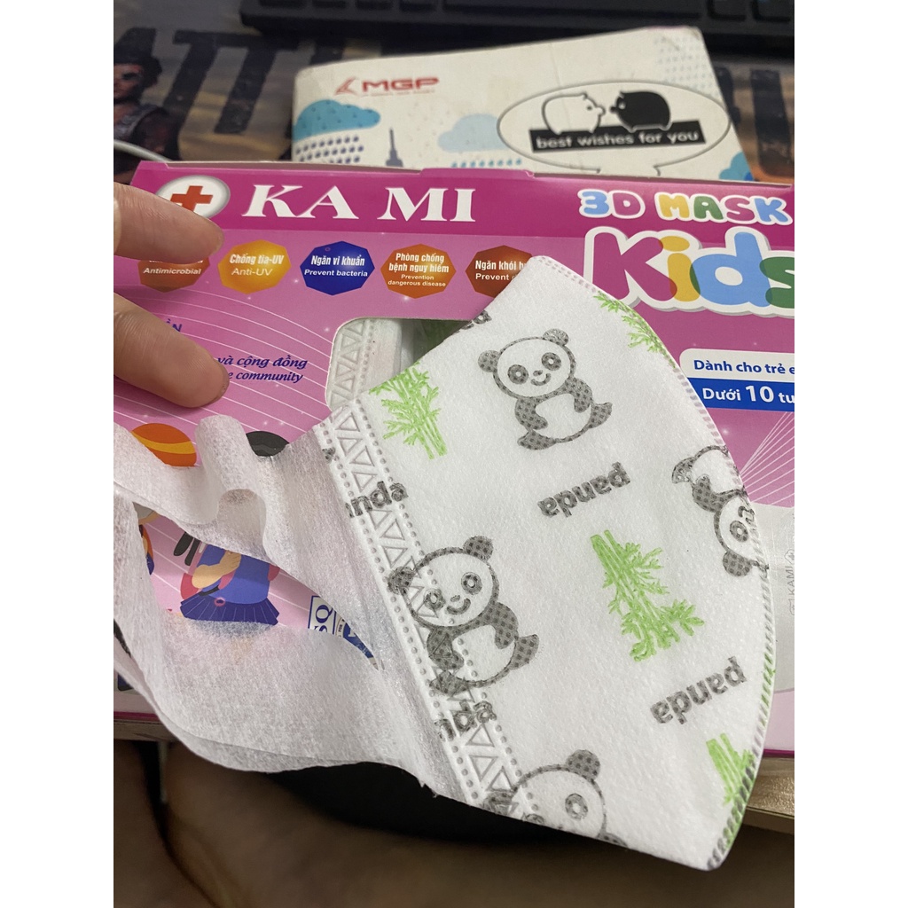 Khẩu trang cho bé