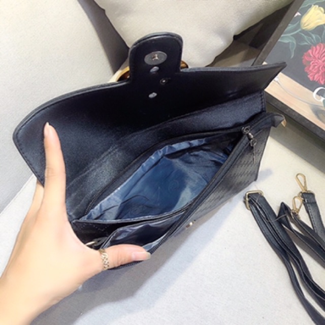 [Mã FAMAYWA2 giảm 10K đơn từ 50K] VÍ NỮ CẦM TAY DÁNG DÀI 2 NGĂN ĐÍNH ĐINH CÓ DÂY ĐEO CHÉO HT 93 | BigBuy360 - bigbuy360.vn