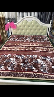 Thảm trải giường lông cừu