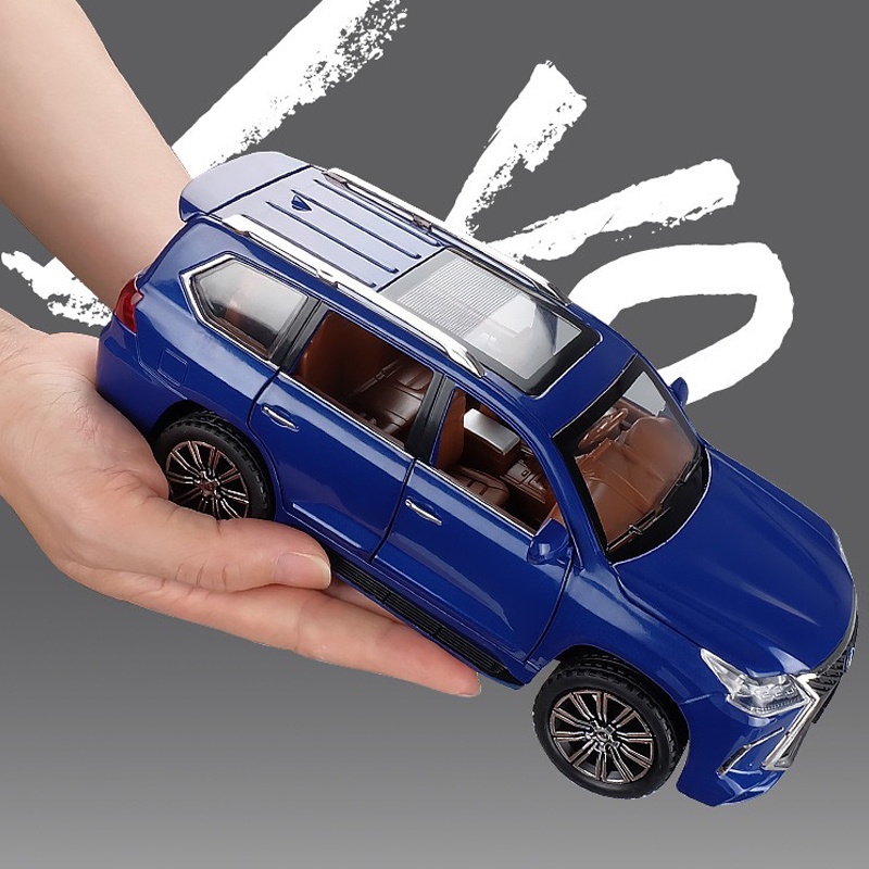 Mô Hình Xe Hơi Lexus LX570 Bằng Hợp Kim Tỉ Lệ 1: 24 Có Đèn Và Nhạc Độc Đáo Sống Động