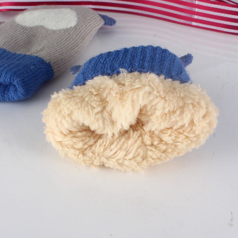 Găng Tay Đan Len Giữ Ấm Mùa Đông In Họa Tiết Trái Tim Hoạt Hình Phối Vải Lông Xù Dày Dặn Dành Cho