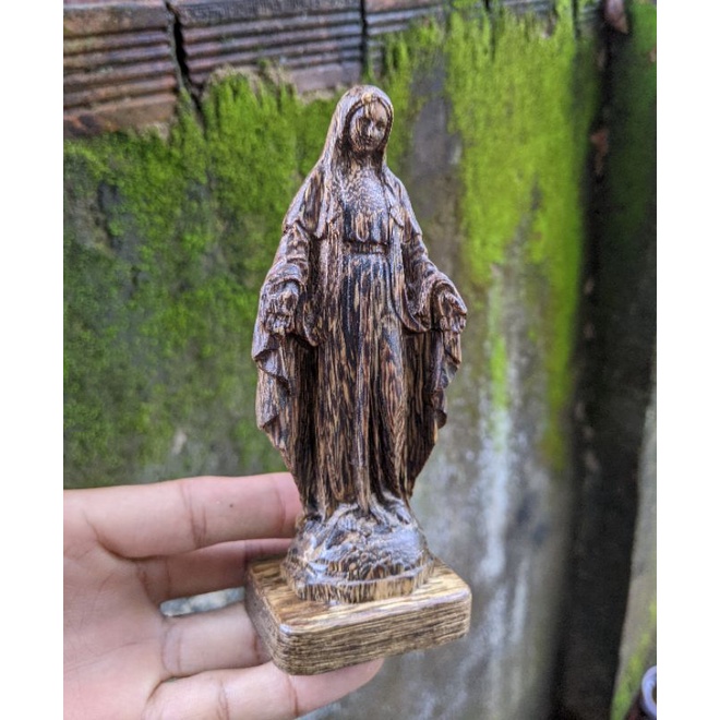 tượng trầm hương Đức mẹ để ôtô