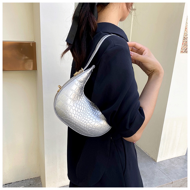 Túi đeo dưới cánh tay phong cách Pháp sang trọng thời trang mùa hè 2022 cho nữ