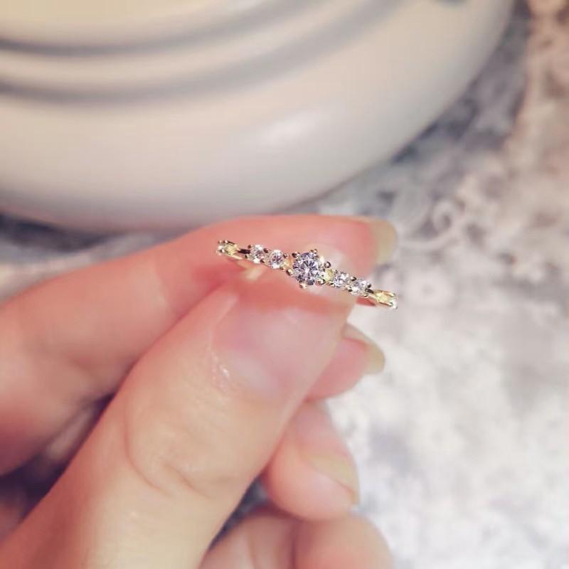 Nhẫn mạ vàng đính đá xinh xắn cho nữ