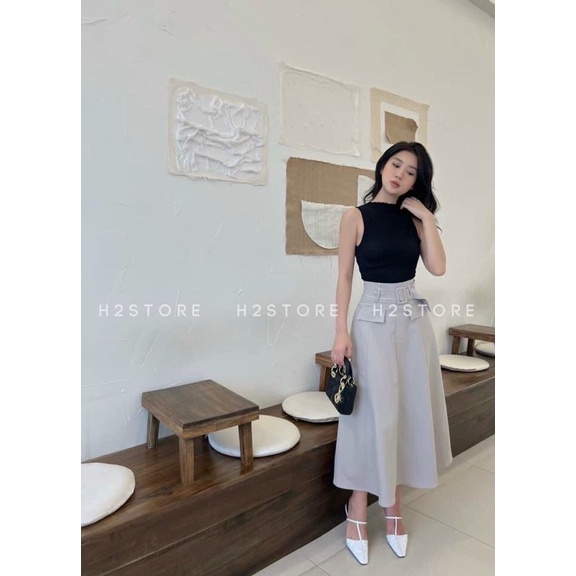 Set áo croptop ba lỗ đen kèm chân váy midi xoè xám phối belt