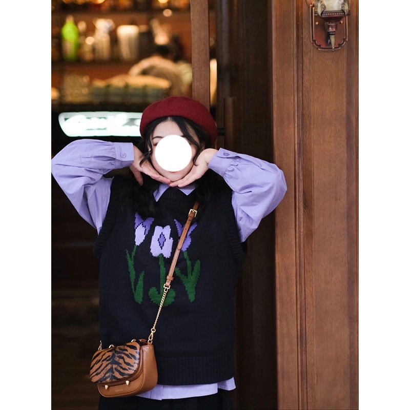Set Áo Len Không Tay Họa Tiết Hoa Và Áo Sơ Mi Dáng Rộng Phong Cách Ngọt Ngào Cho Nữ