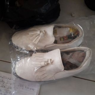 Giầy gửi chị sáu 170