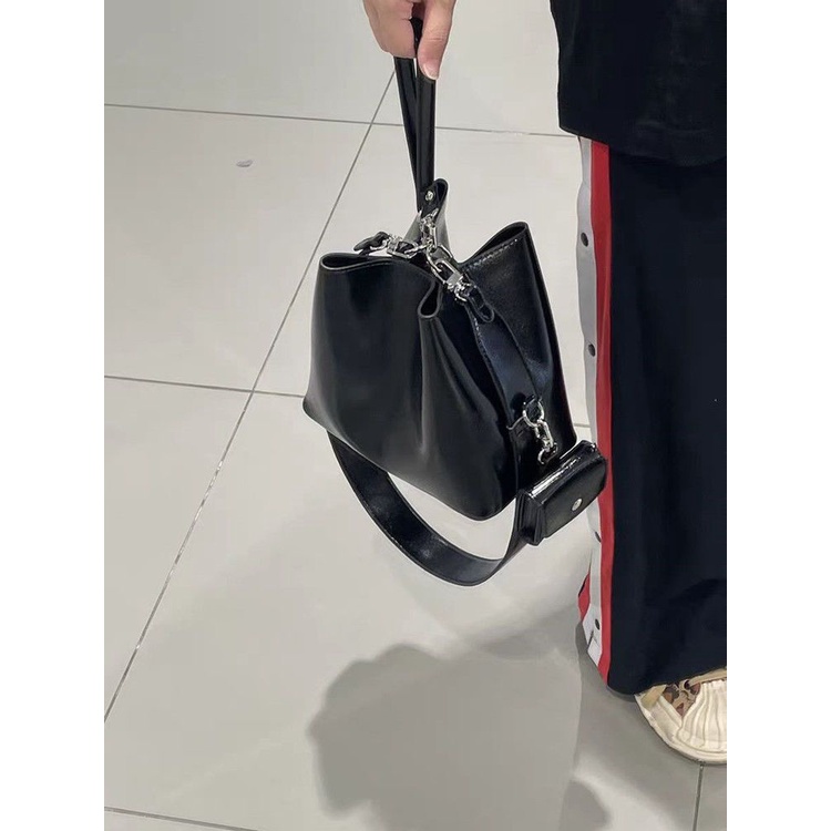 Túi Xách Bucket Đeo Vai Kích Cỡ Lớn Phong Cách Thời Trang 2022 Mới Dành Cho Nữ