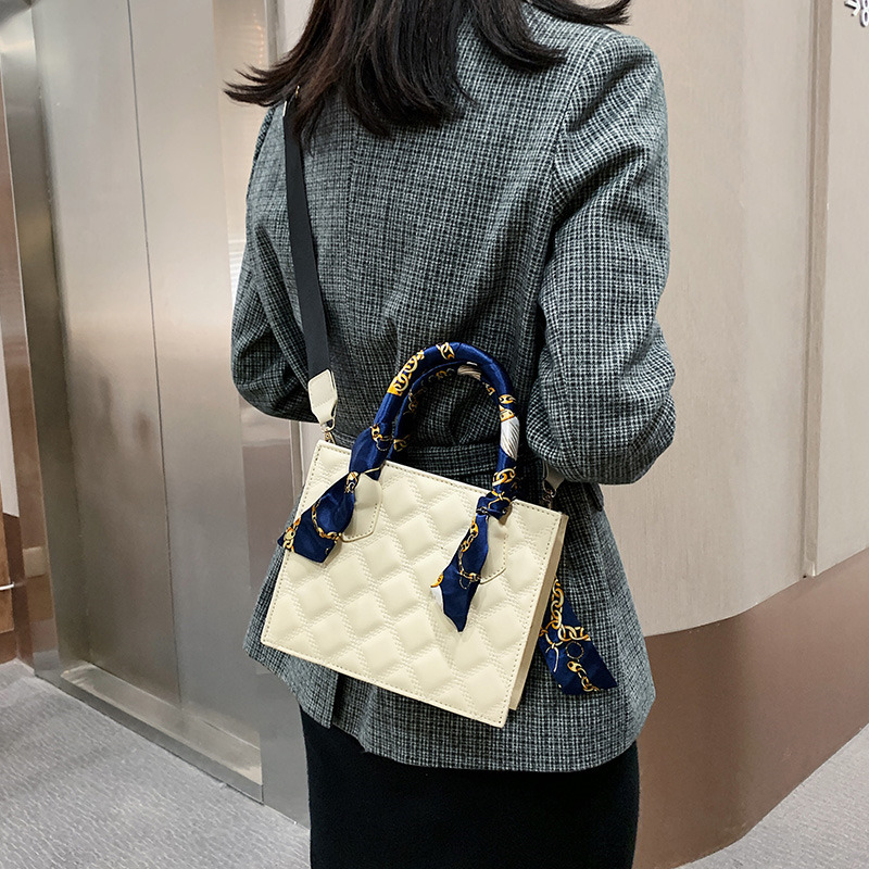 Túi xách đeo chéo thời trang cho nữ