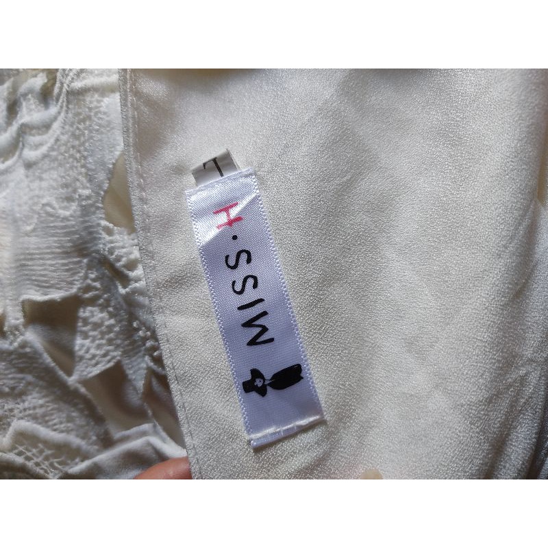 Đầm ren size M L nhỏ