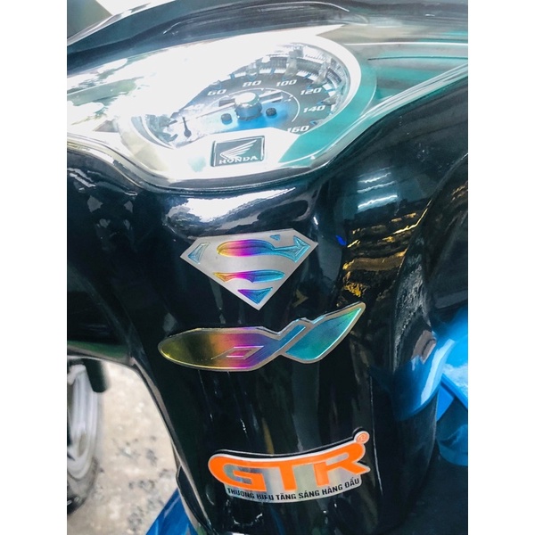 Tem Titan Logo Superman Kèm Sẵn Keo 3M