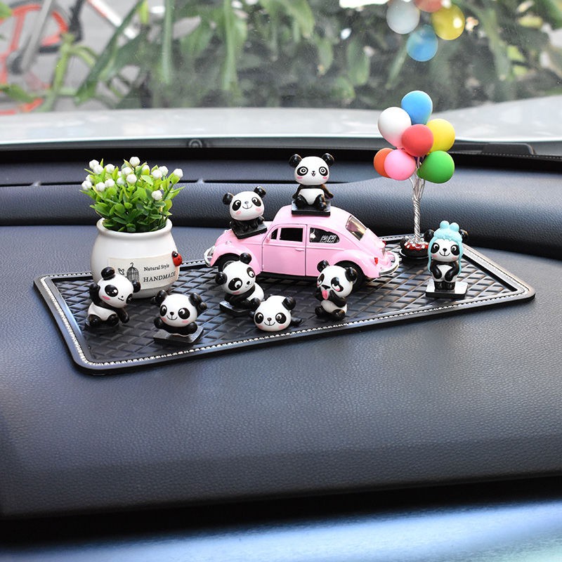 Gấu trúc loi choi dễ thương trang trí taplo ô tô