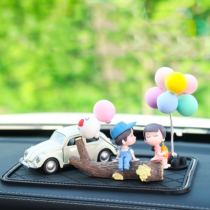 Bộ tượng trang trí taplo em bé, ô tô và bóng bay kèm thảm cao su chống trượt