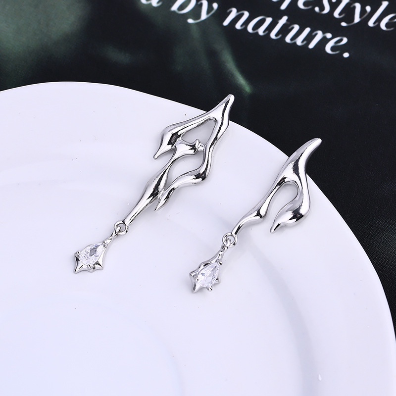 Khuyên Tai Bất Đối Xứng Đính Đá zircon Thời Trang