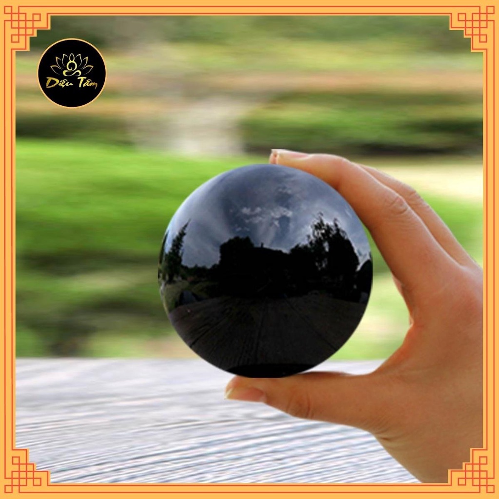 Quả cầu phong thuỷ màu đen theo mệnh