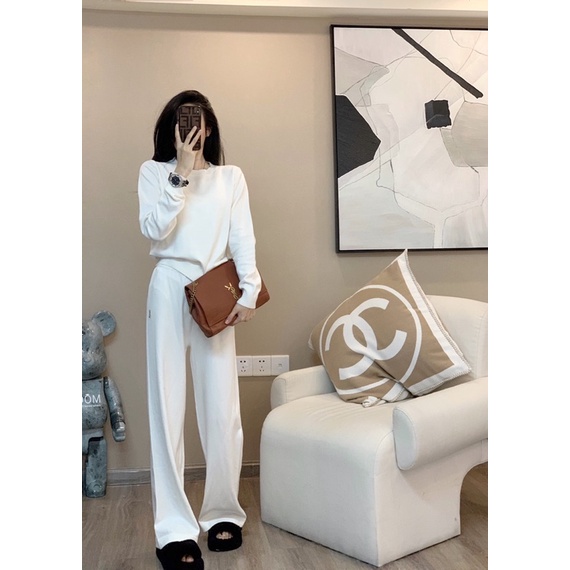 Bộ len cho nữ thương hiệu YSL cao cấp gồm áo len cổ tròn và quần ống rộng