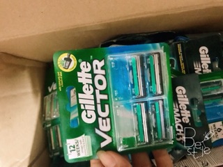 Lưỡi dao cạo râu Gillette Vector kép (4 cái)