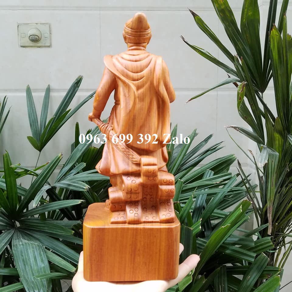 Tượng Trần Quốc Tuấn Trần Hưng Đạo bằng gỗ hương | BigBuy360 - bigbuy360.vn