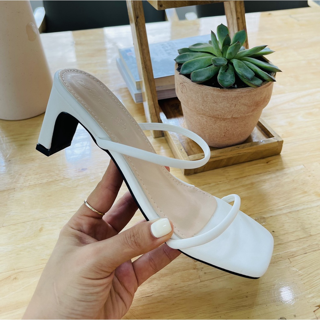 Guốc da mịn 2 dây mảnh gót trụ dẹp thấp - 5P