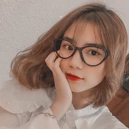 ẢNH THẬT KÍNH MẮT MÈO THỜI TRANG PHONG CÁCH TRẺ TRUNG