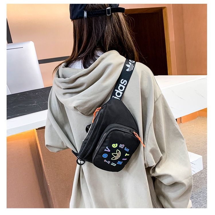 Túi đeo chéo ADIDAS LOVE, túi đeo vai đi GYM, du lịch phong cách trẻ trung, năng động.
