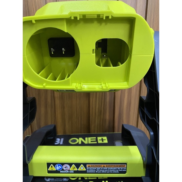 Đèn led pin Ryobi 18v