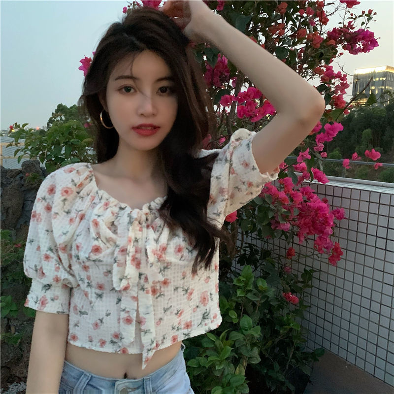 Áo Nữ Tay Ngắn Họa Tiết Hoa Thời Trang Phong Cách Hàn Quốc