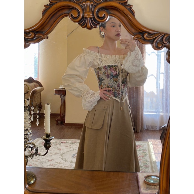 Áo hai dây ôm dáng phối ren hoa phong cách công nghiệp Pháp cổ điển