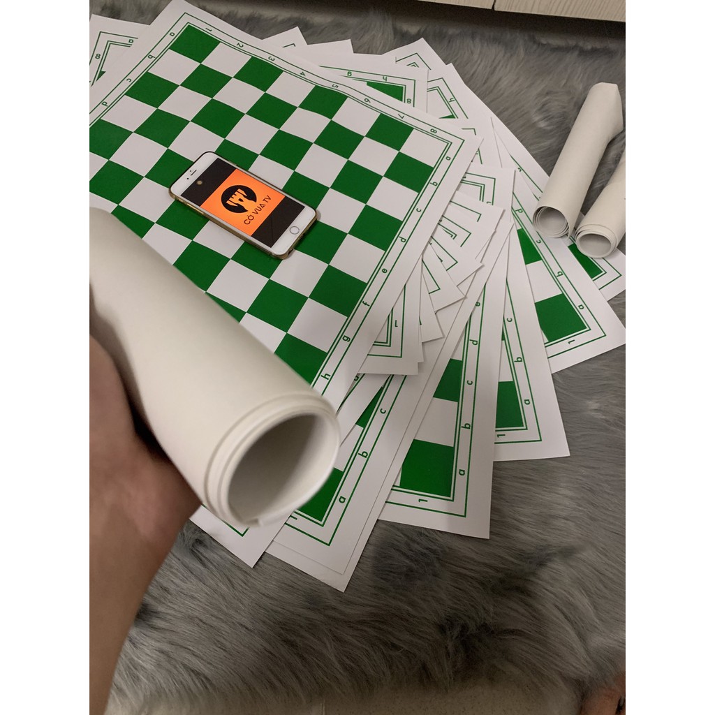 Bàn Cờ Vua Tiêu Chuẩn Simili Dẻo Không Thấm Nước 45cmx45cm - Hàng Cao Cấp