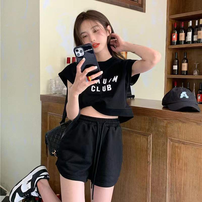 Set Áo Thun Ngắn Tay Và Quần Short Thể Thao Phong Cách Hàn Quốc Mới